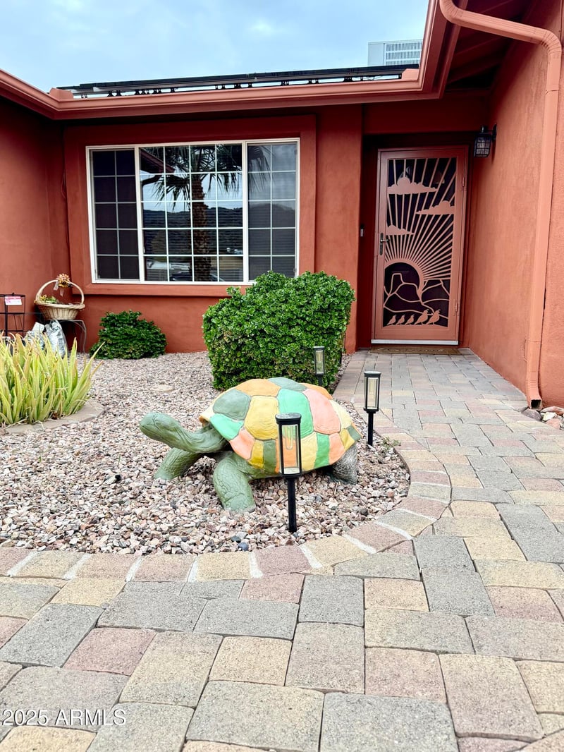 1938 Desert Dr, Phoenix, AZ 85042