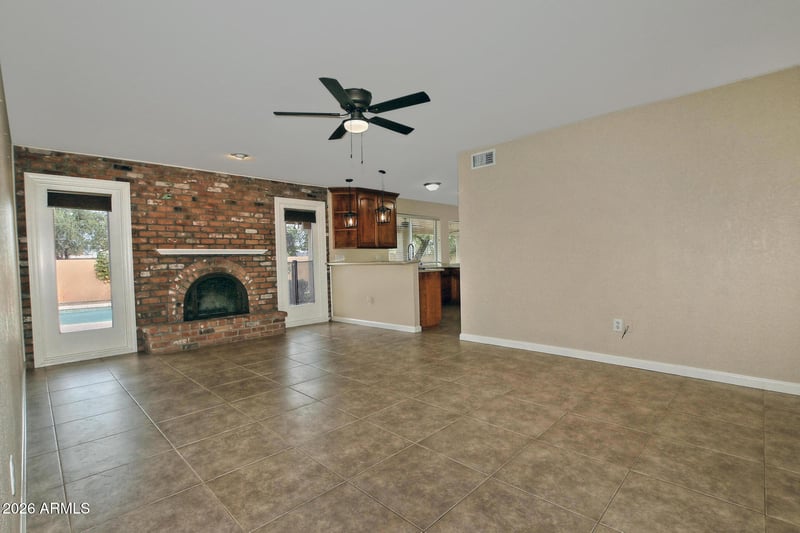 1938 E Diamond Dr, Tempe, AZ 85283