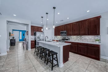 1938 E Hazeltine Way, Gilbert, AZ 85298