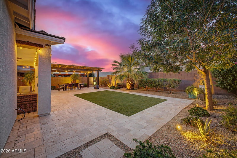1938 E Hazeltine Way, Gilbert, AZ 85298