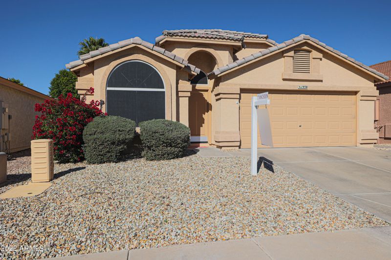 1938 E Siesta Ln, Phoenix, AZ 85024