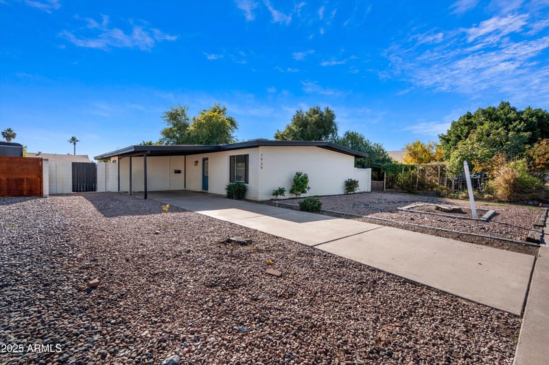 1939 Alameda Dr, Tempe, AZ 85282
