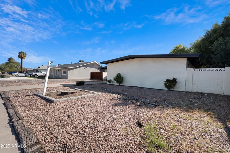 1939 Alameda Dr, Tempe, AZ 85282