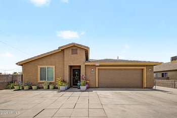 1939 E Encinas Ln, Phoenix, AZ 85040