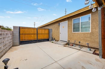 1939 E Encinas Ln, Phoenix, AZ 85040