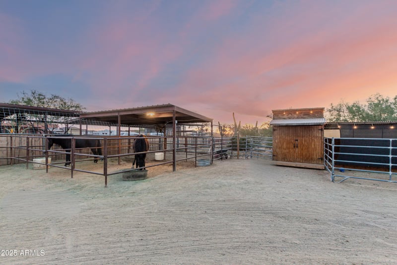 1939 Primrose Pa, Phoenix, AZ 85086