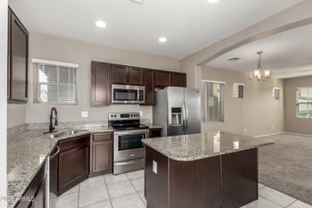 1940 77th Dr, Phoenix, AZ 85035