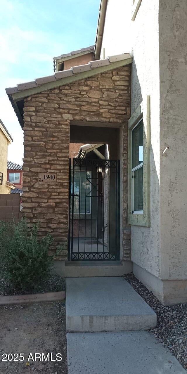 1940 77th Glen, Phoenix, AZ 85035