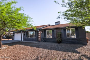 1940 Kimberly Way, Phoenix, AZ 85027