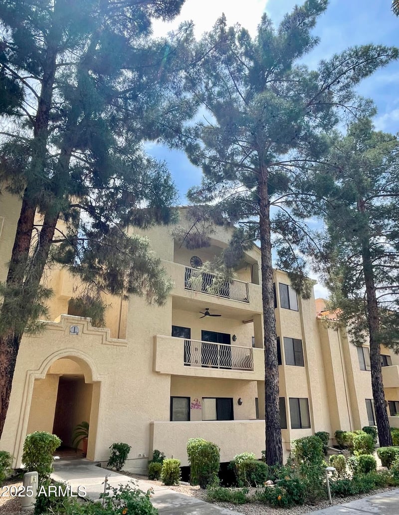 19400 Westbrook Pw #216, Peoria, AZ 85382