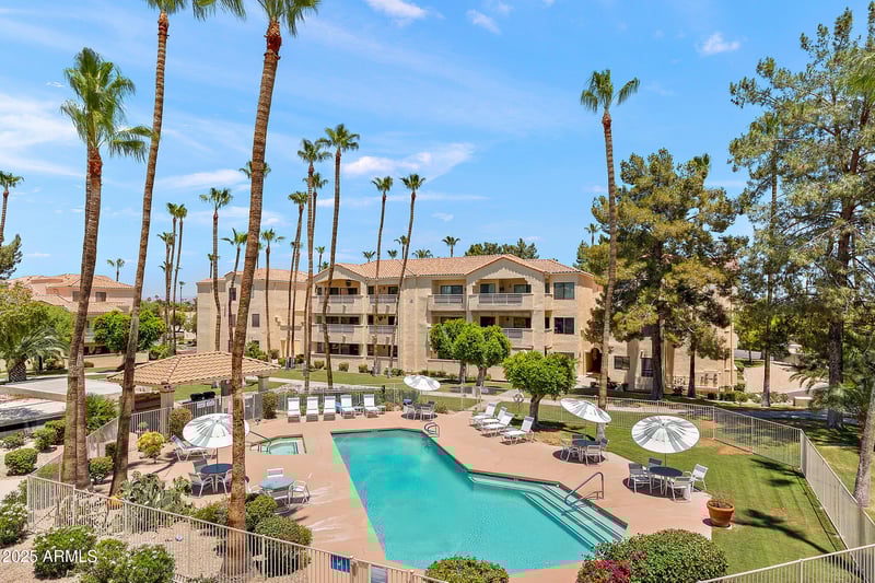 19400 Westbrook Pw #220, Peoria, AZ 85382