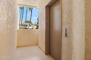 19400 Westbrook Pw #220, Peoria, AZ 85382