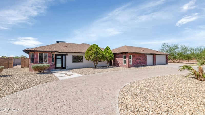 19401 Flower St, Litchfield Park, AZ 85340