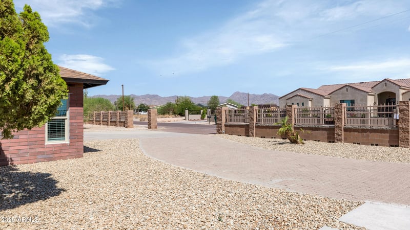 19401 Flower St, Litchfield Park, AZ 85340