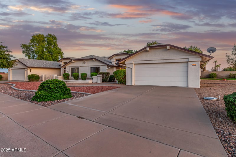 19403 Trail Ridge Dr, Sun City West, AZ 85375