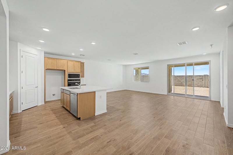 19408 W Loma Ln, Waddell, AZ 85355