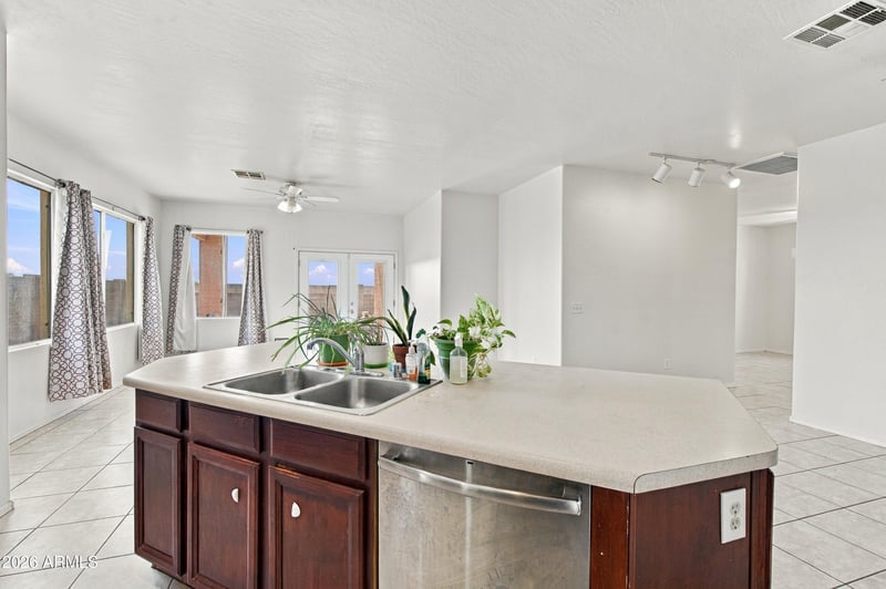 1941 E 39th Ave, Apache Junction, AZ 85119
