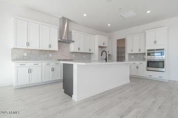 1941 Empeltre Rd, San Tan Valley, AZ 85140