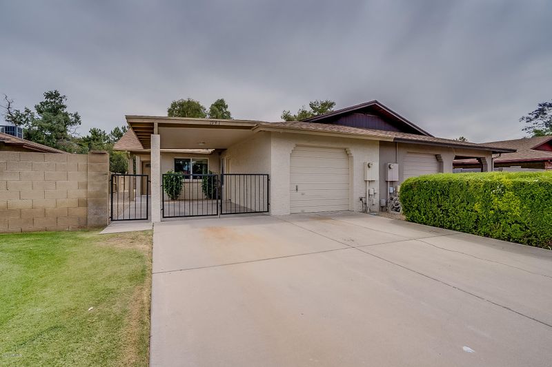 1941 E Inverness Cir, Mesa, AZ 85204