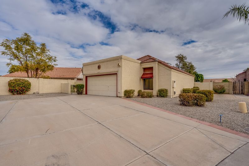 19413 N 75th Dr, Glendale, AZ 85308