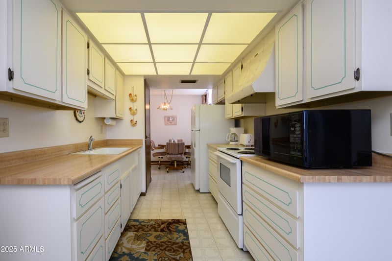 19414 Star Ridge Dr, Sun City West, AZ 85375