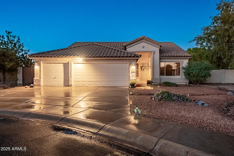 19415 61st Ln, Glendale, AZ 85308