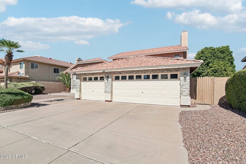 19419 67th Dr, Glendale, AZ 85308