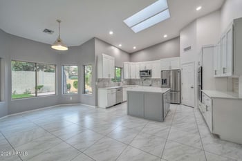 1942 Claire Dr, Phoenix, AZ 85022