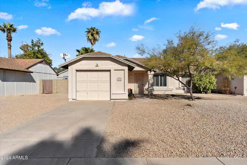 1942 E Grandview Dr, Phoenix, AZ 85022