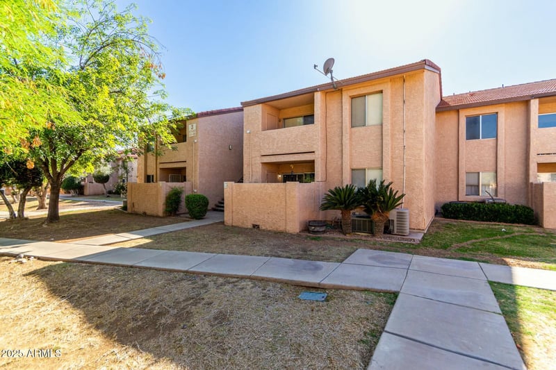 1942 Emerson -- #219, Mesa, AZ 85210