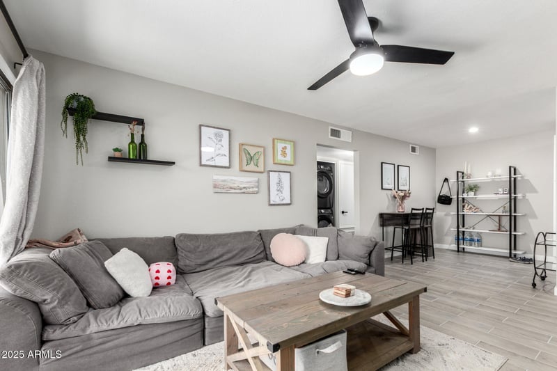 1942 Emerson St #112, Mesa, AZ 85210