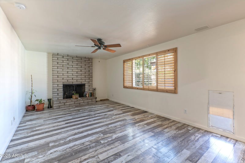 1942 Kristal Way, Phoenix, AZ 85027
