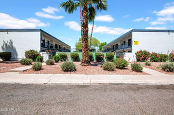 1942 W Berridge Ln, Phoenix, AZ 85015
