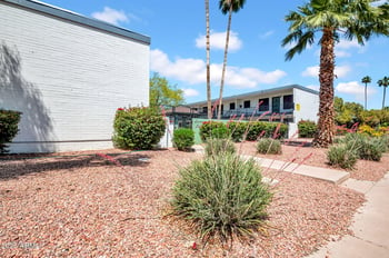 1942 W Berridge Ln, Phoenix, AZ 85015