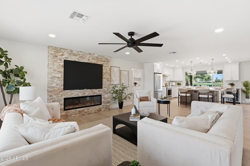 19430 N Willowcreek Cir, Sun City, AZ 85373