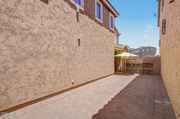 1944 77th Glen, Phoenix, AZ 85035