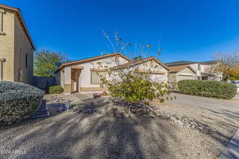 1944 Renegade Trl, San Tan Valley, AZ 85143