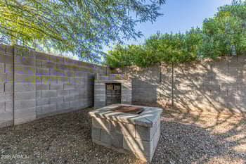 1944 Renegade Trl, San Tan Valley, AZ 85143