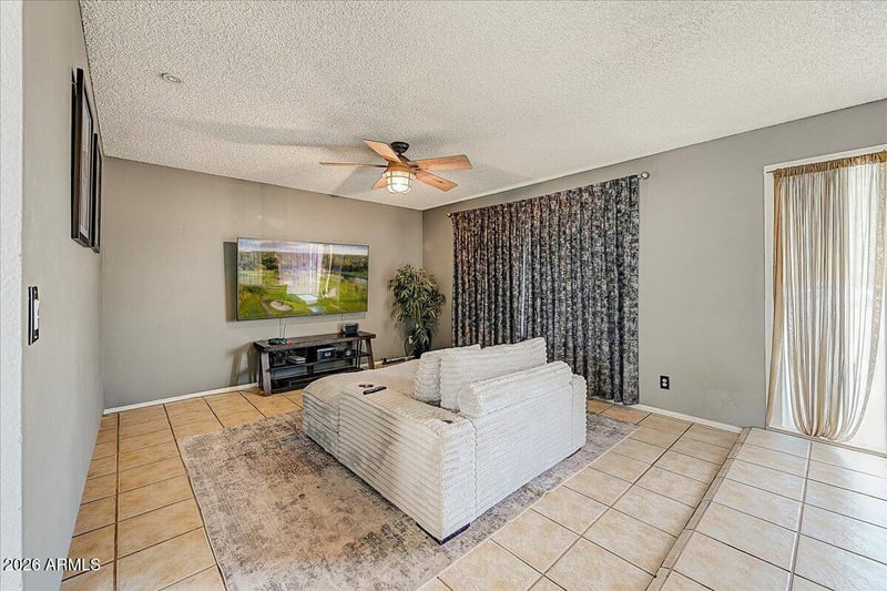 1944 W Kristal Way, Phoenix, AZ 85027