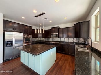 1945 Mia Ln, Gilbert, AZ 85298