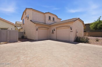 1945 Busoni Pl, Phoenix, AZ 85023