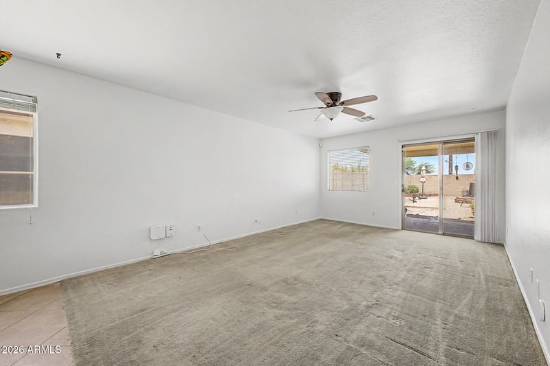 1946 Silversmith Trl, San Tan Valley, AZ 85143
