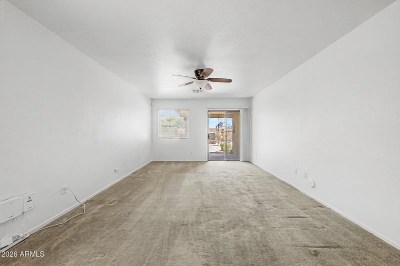 1946 Silversmith Trl, San Tan Valley, AZ 85143