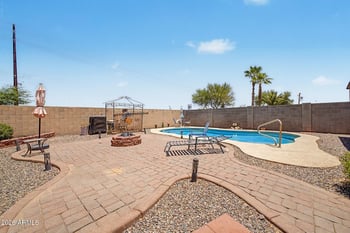 1946 E Silversmith Trl, San Tan Valley, AZ 85143