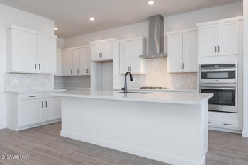 1946 Empeltre Rd, San Tan Valley, AZ 85140