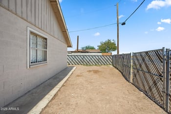 1946 Jones Ave, Phoenix, AZ 85040