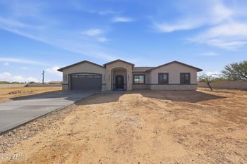 19473 Osborn Rd, Litchfield Park, AZ 85340