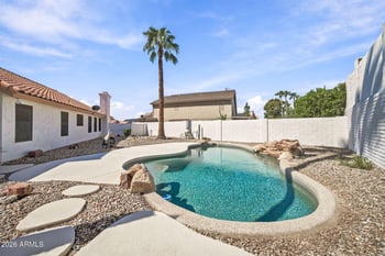 1948 E Morrow Dr E, Phoenix, AZ 85024