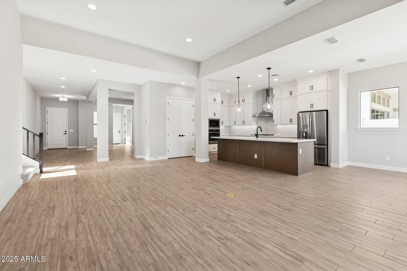 1948 Rowel Rd, Phoenix, AZ 85085