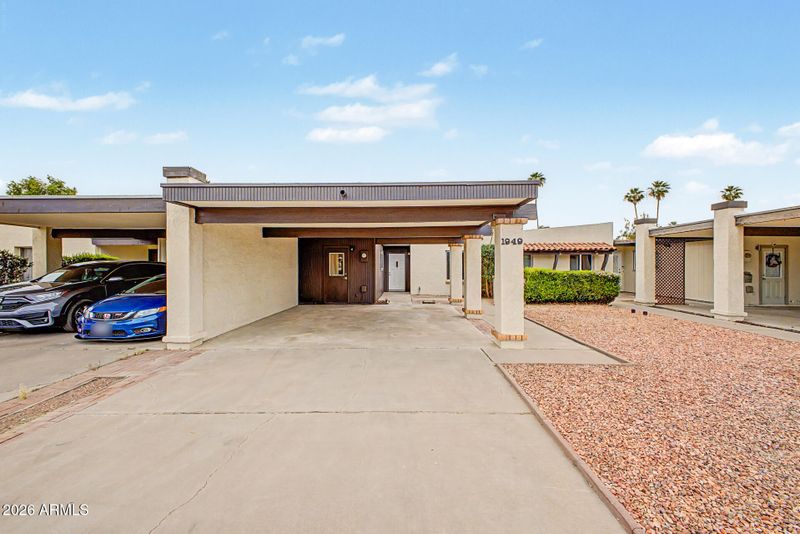 1949 E Del Sur Dr, Tempe, AZ 85283